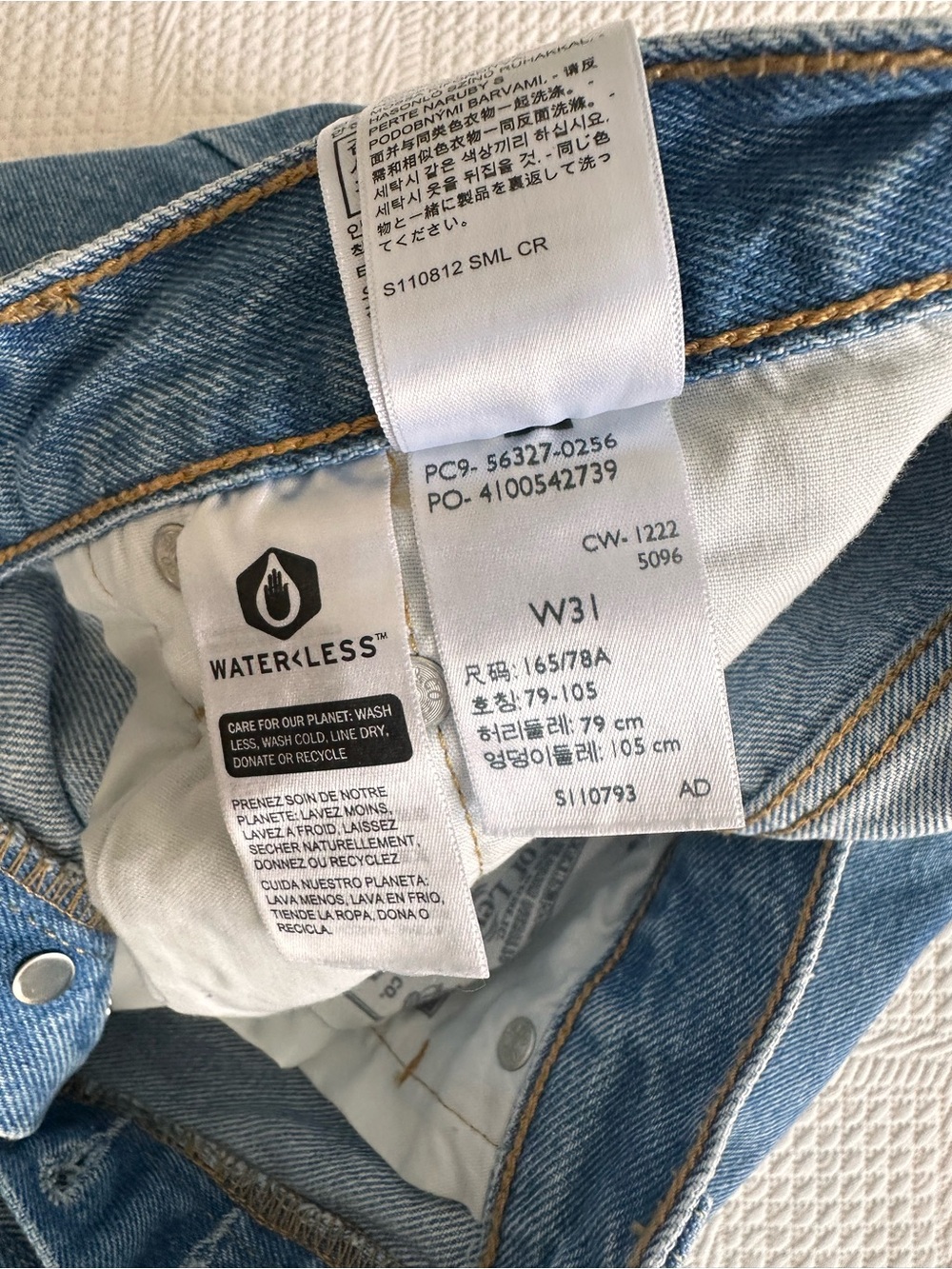 501 Levi’s Cutoff Jean Denim Shorts - Picture 5 of 5